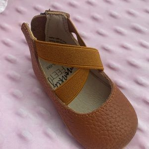 Brown Monkey Feet Size 3-6 months